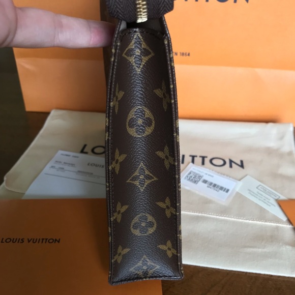 ❌SOLD❌Toiletry 26 - Picture 7 of 7